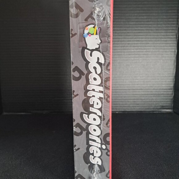 New Hasbro Scattergories Game Ages12+ 2 to 6 Players in Sealed Box - Picture 2 of 7